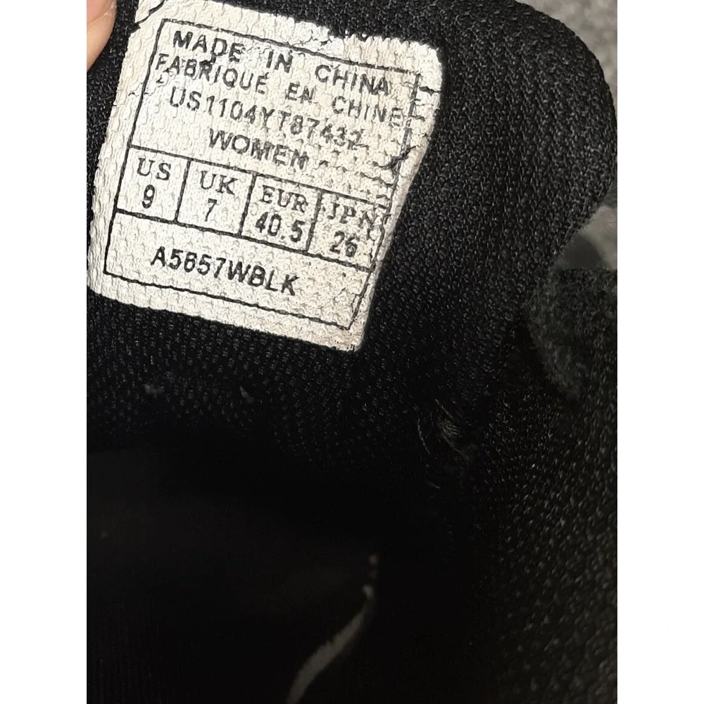 Avia women black